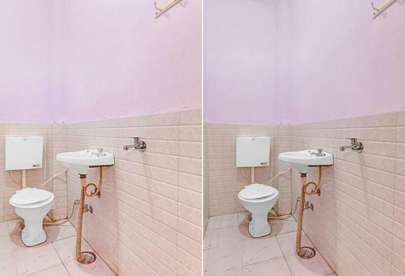 اتاق کلاسیک سه تخته, Flagship Hotel Narayani Palace