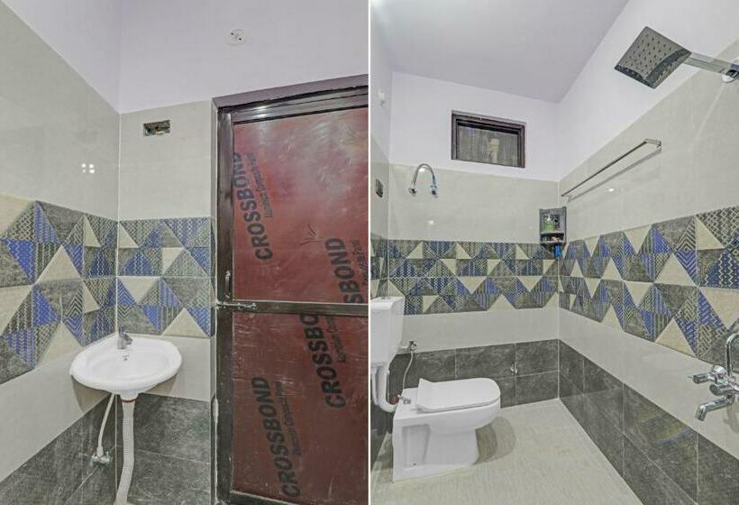 اتاق کلاسیک سه تخته, Flagship Hotel Narayani Palace