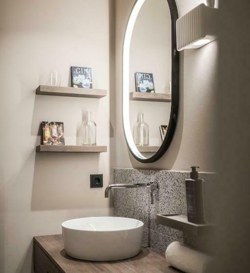 חדר דלוקס, Badia Hill