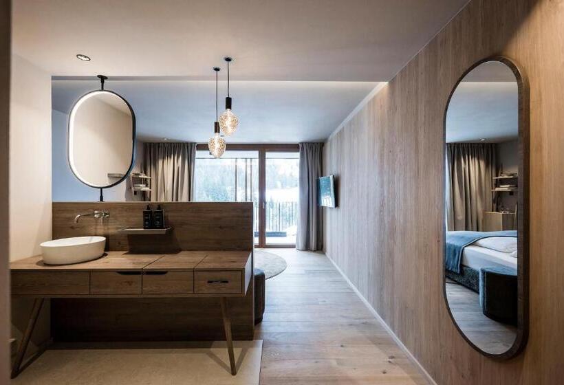 חדר דלוקס, Badia Hill