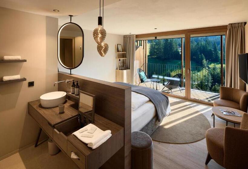 חדר דלוקס, Badia Hill