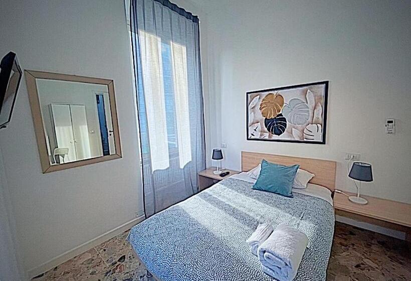 Quarto Estandar Individual Banheiro Compartilhado, Pit Stop Ciampino Station