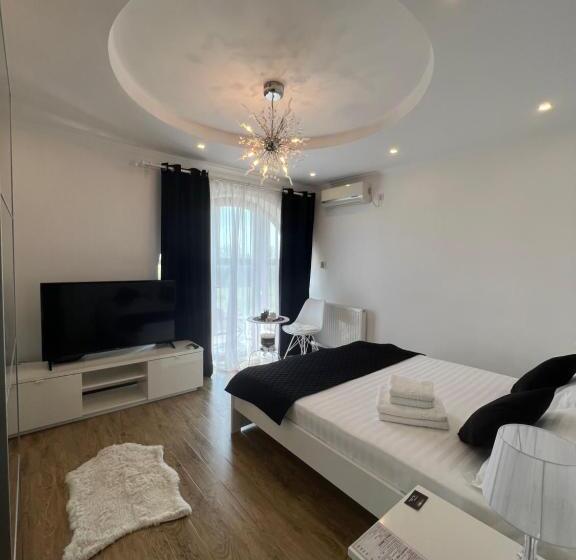 스탠다드 룸 킹사이즈 침대, Ami Residence Bucharest Airport,therme&free Parking Otopeni