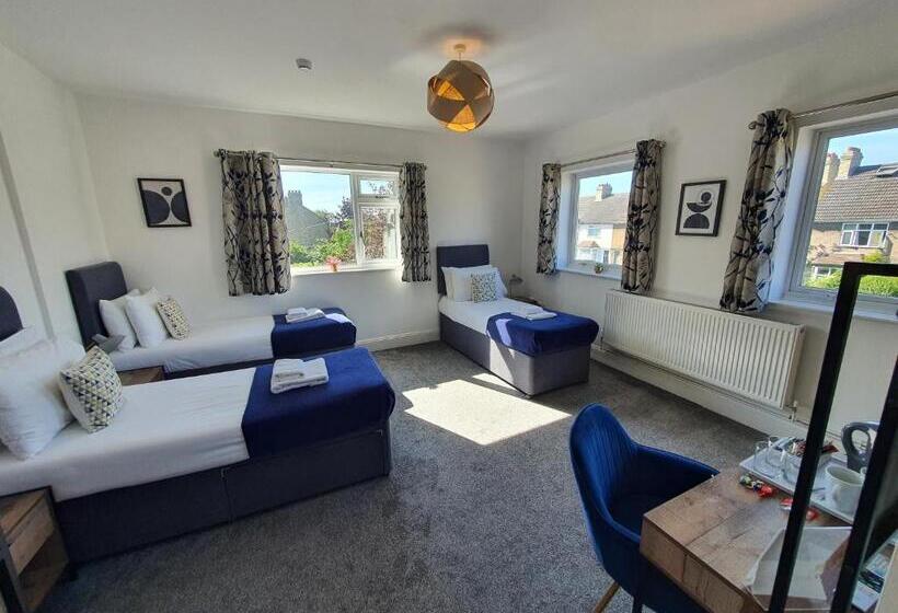 基本三人间, North Cambridge Guesthouse By Payman Club