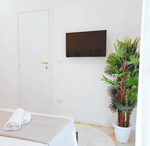 豪华房间, Home Sicily