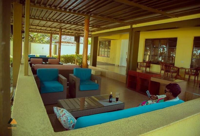 اتاق لوکس با بالکن, Cwezi By The Lake