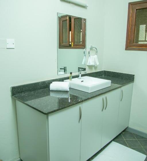 اتاق استاندارد با چشم‌انداز دریاچه, Cwezi By The Lake