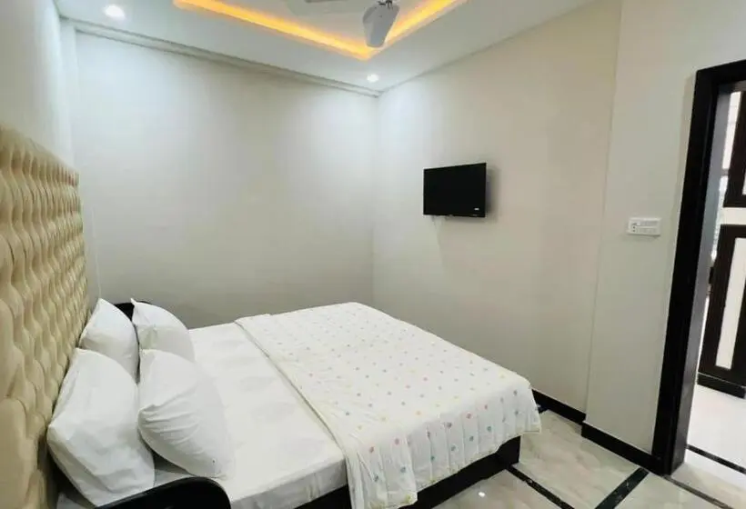 اتاق استاندارد, 11