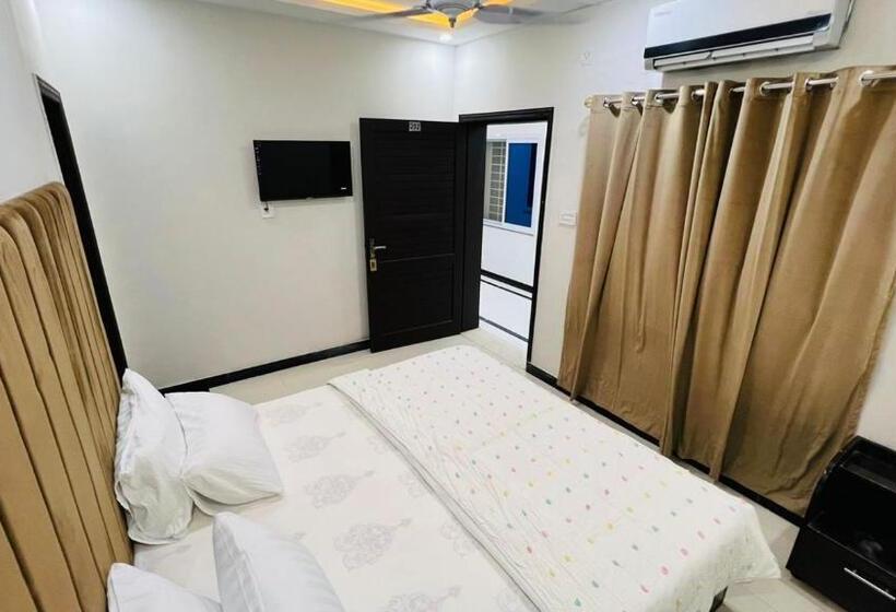 اتاق استاندارد, 11