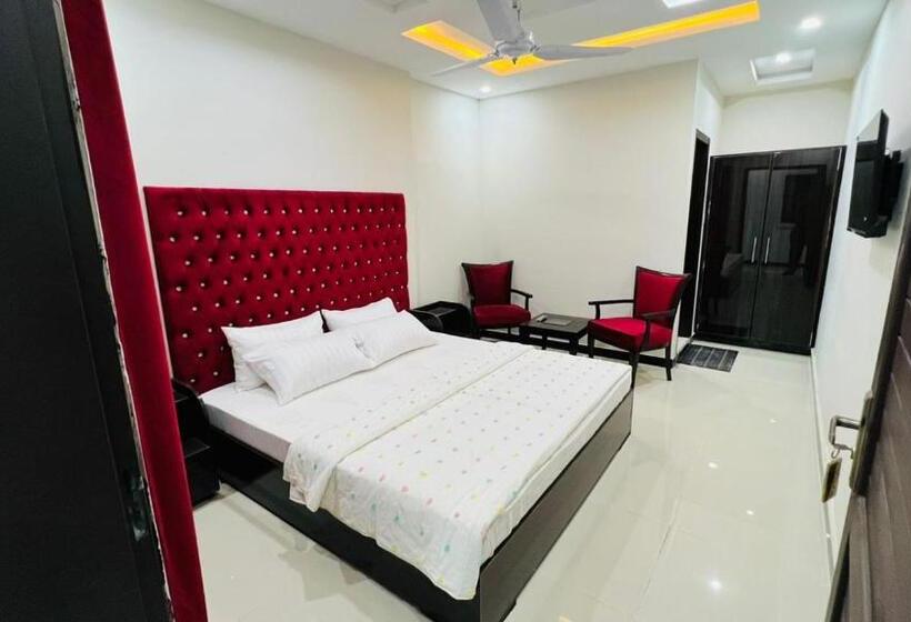 اتاق استاندارد, 11