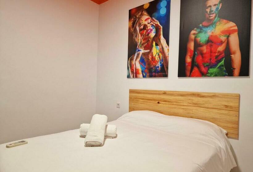 اتاق استاندارد با سرویس بهداشتی مشترک, Arc House Mezquita - Adults Only