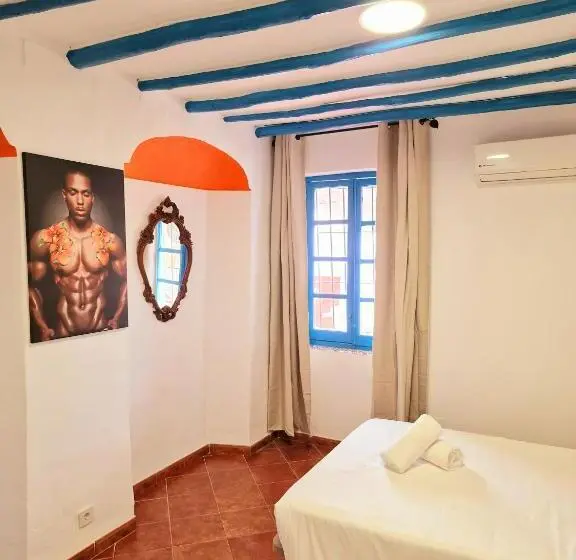اتاق سوپریور چهار تخته, Arc House Mezquita - Adults Only