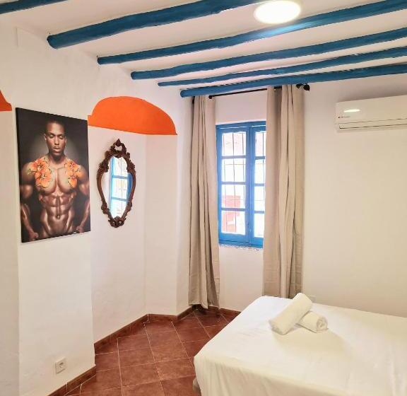 اتاق سوپریور چهار تخته, Arc House Mezquita - Adults Only