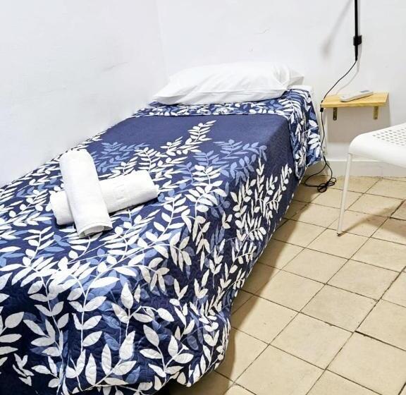 اتاق استاندارد یک تخته با سرویس بهداشتی مشترک, Arc House Mezquita - Adults Only