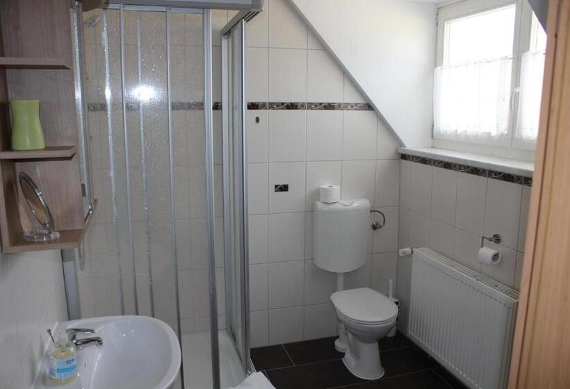 스탠다드 싱글 룸, Am Park