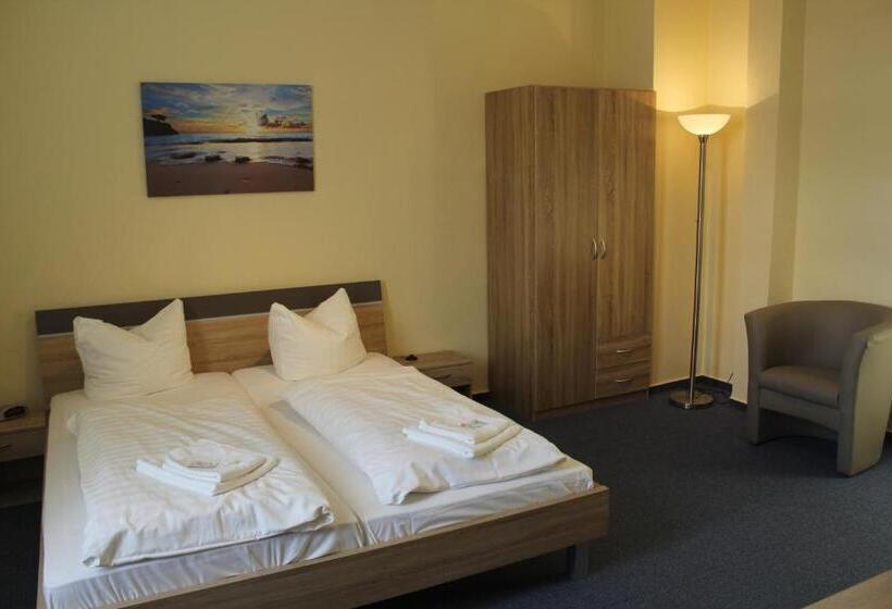 스탠다드 룸, Am Park