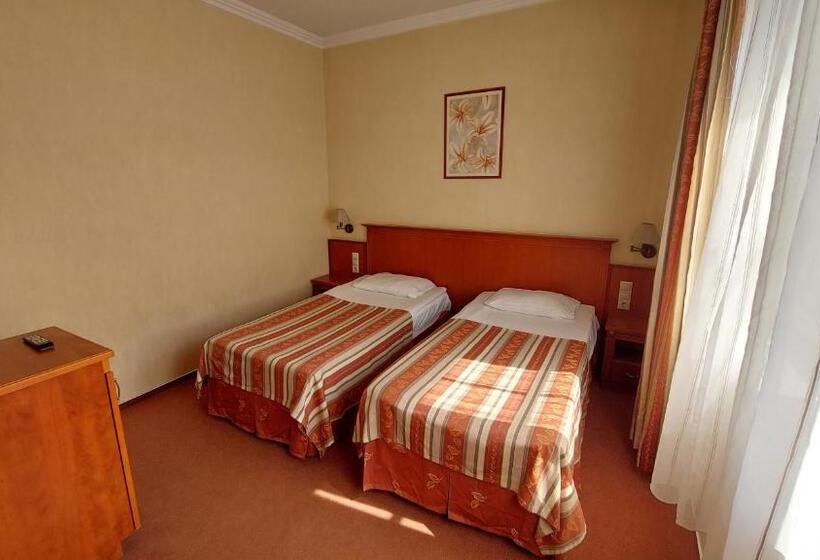 スタンダードルーム, Central