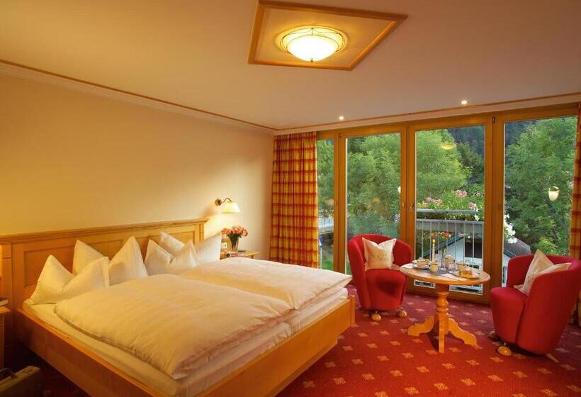 غرفة كومفورت, Das Schiff In Den Bergen