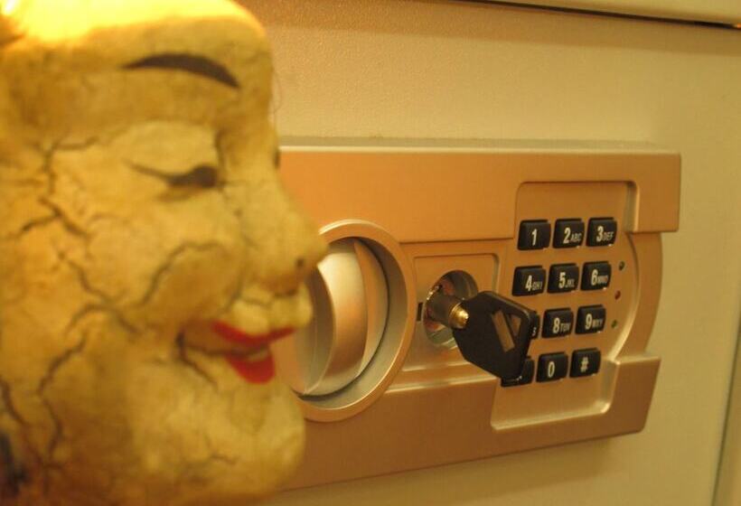 Suite with Terrace, Finnegans