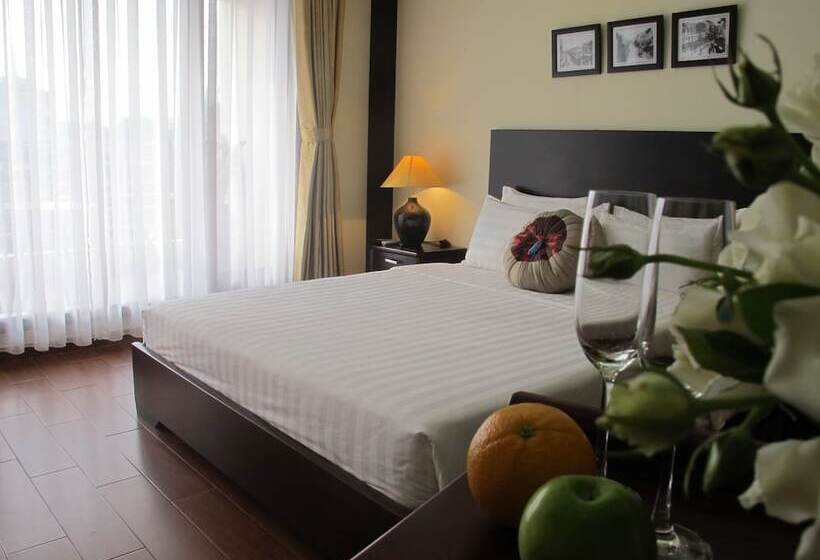 Suite with Terrace, Finnegans