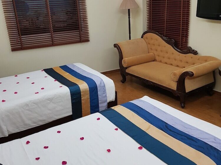 اتاق کلاسیک, Finnegans