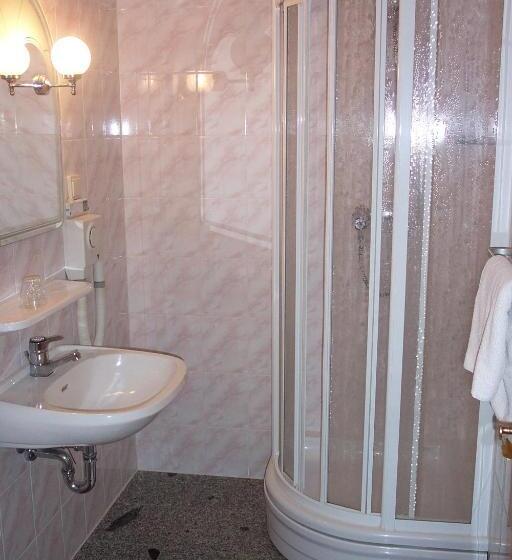 スタンダードシングルルーム, Im Wiesengrund