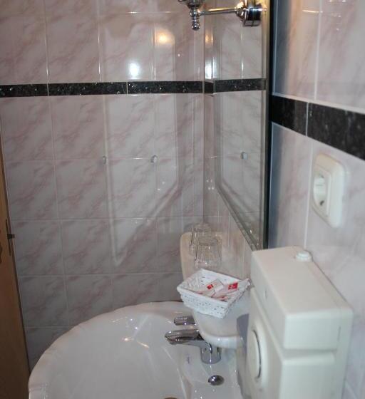 スタンダードシングルルーム, Im Wiesengrund