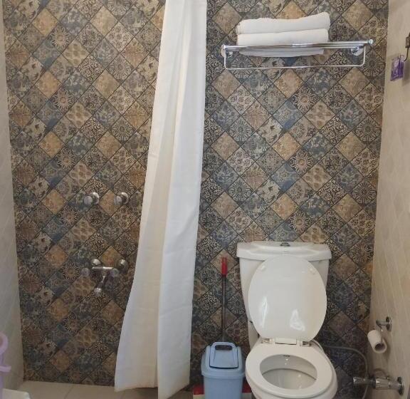 חדר דלוקס, Jai Niwas