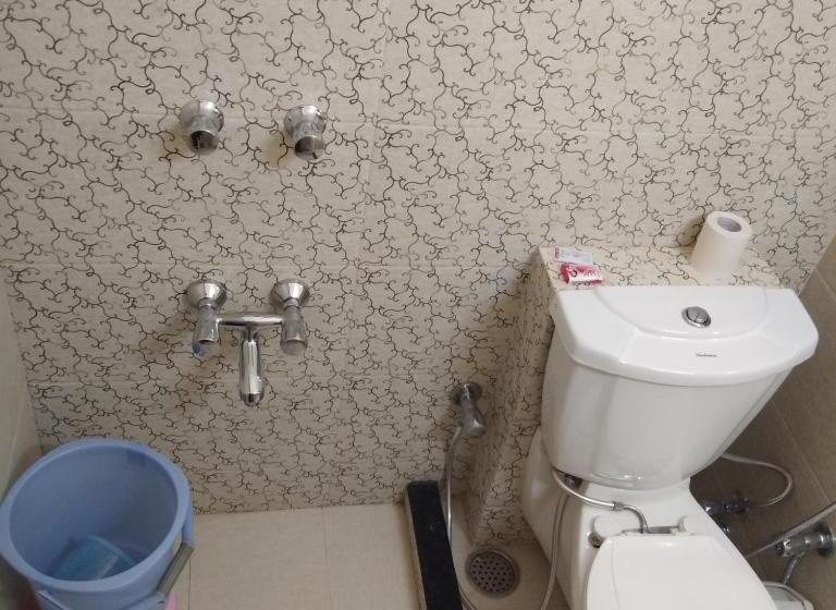 חדר דלוקס, Jai Niwas