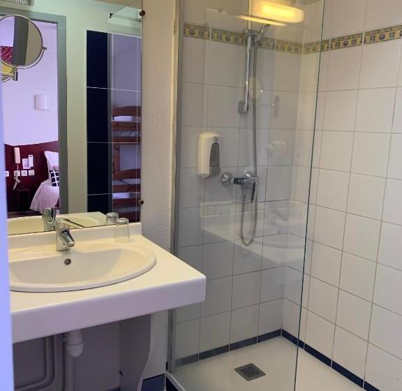 Номер Стандарт Трехместный, Les Commercants