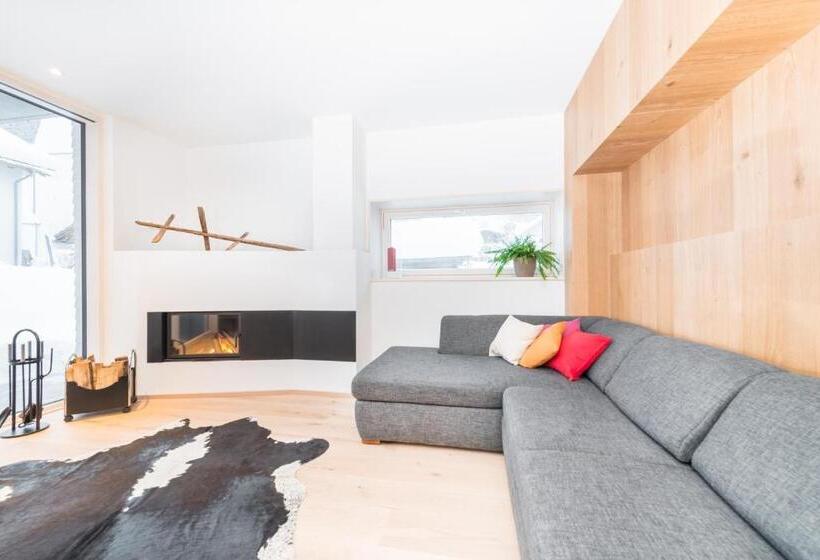 ２ベッドルームアパートメント, Lün