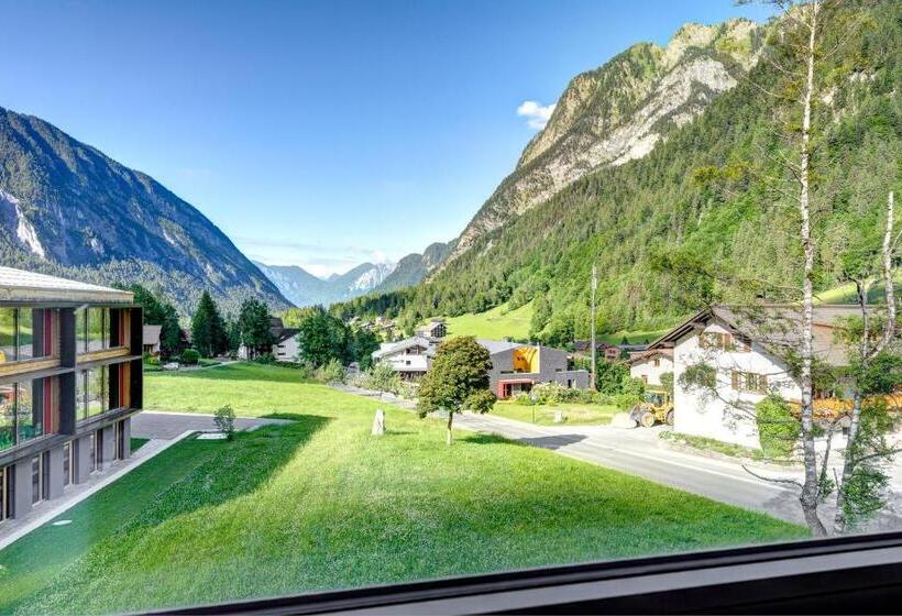 ２ベッドルームアパートメント, Lün