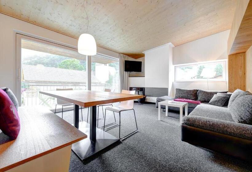 ２ベッドルームアパートメント, Lün