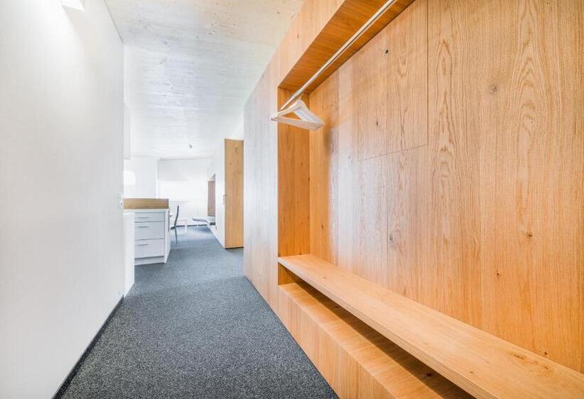 ２ベッドルームアパートメント, Lün