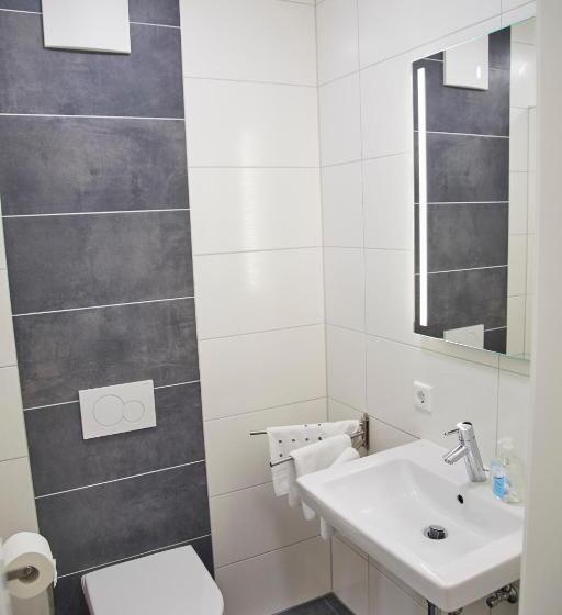 컴포트 룸, Lothringer Hof