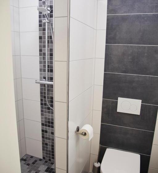 컴포트 룸, Lothringer Hof