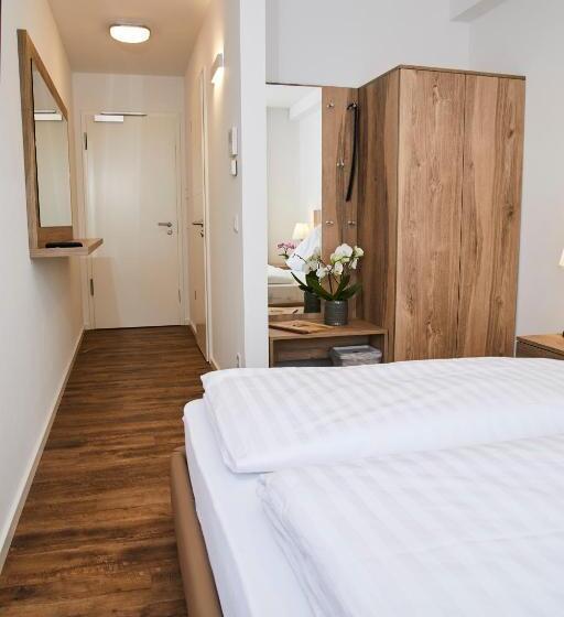 컴포트 룸, Lothringer Hof