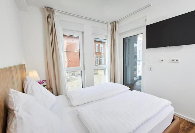 컴포트 룸, Lothringer Hof