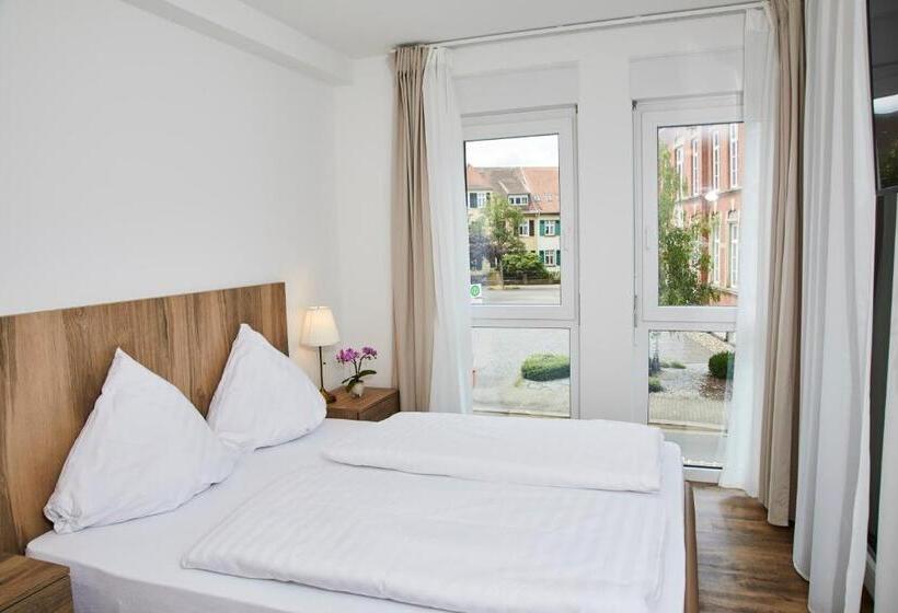 컴포트 룸, Lothringer Hof