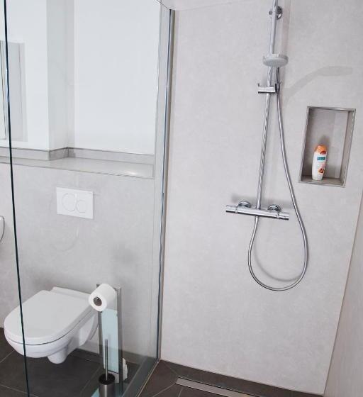 컴포트 룸, Lothringer Hof