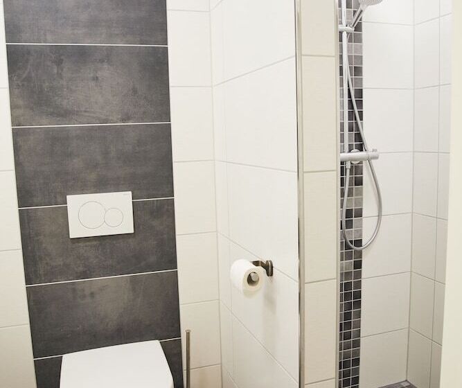 컴포트 트리플 룸, Lothringer Hof