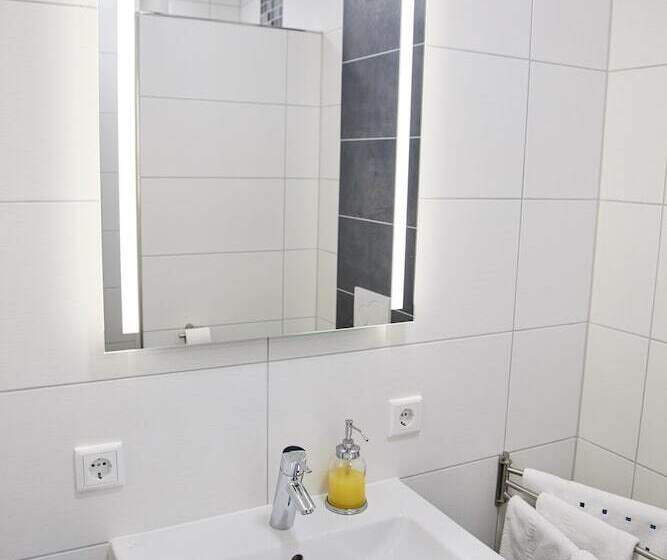 컴포트 트리플 룸, Lothringer Hof