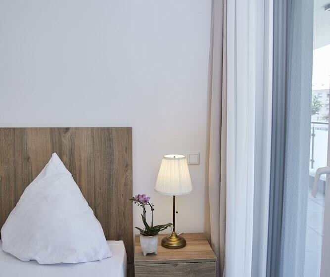 컴포트 룸, Lothringer Hof