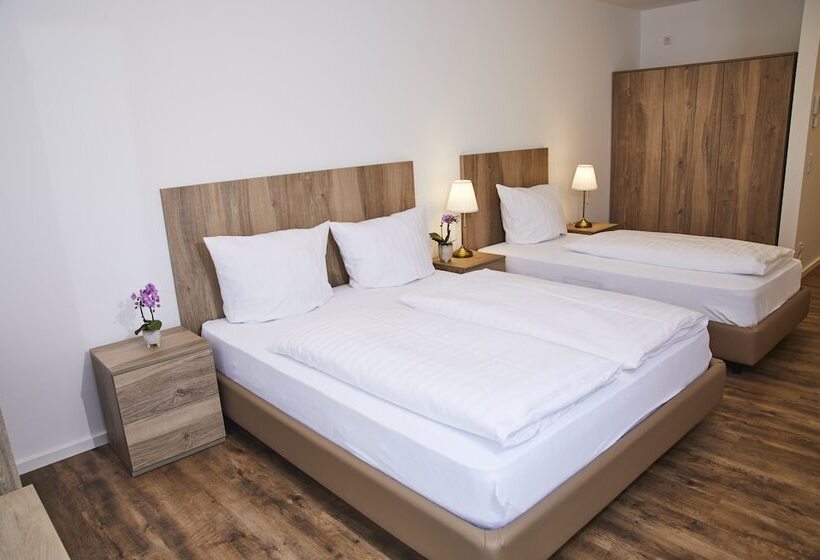 컴포트 트리플 룸, Lothringer Hof