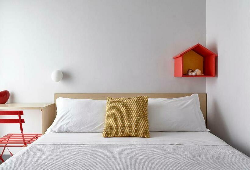 اتاق استاندارد یک تخته با بالکن, Madison