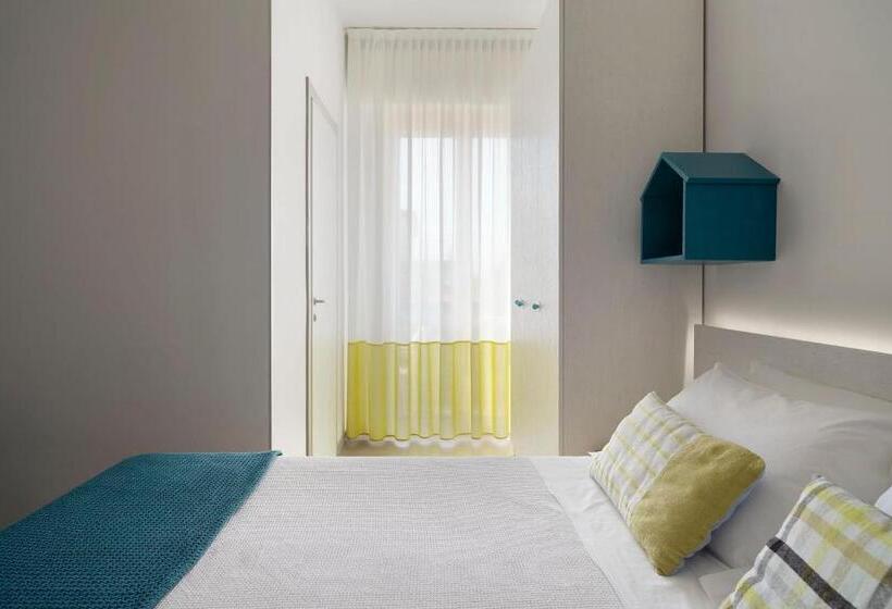 اتاق سوپریور سه تخته, Madison