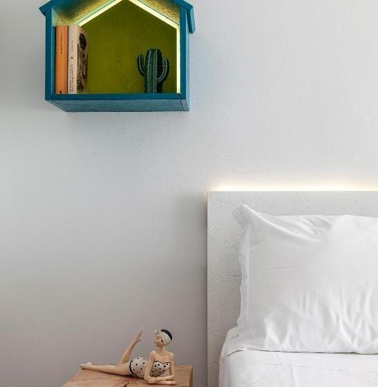 اتاق لوکس, Madison