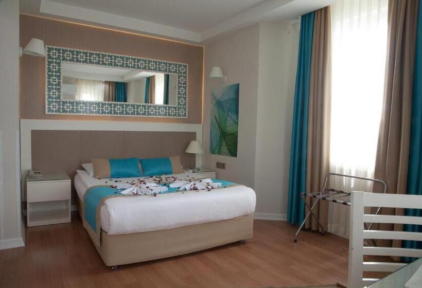 Camera Standard Vista Mare, Nasa Flora