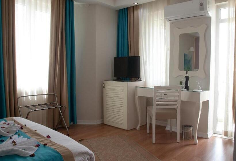 Camera Standard Vista Mare, Nasa Flora