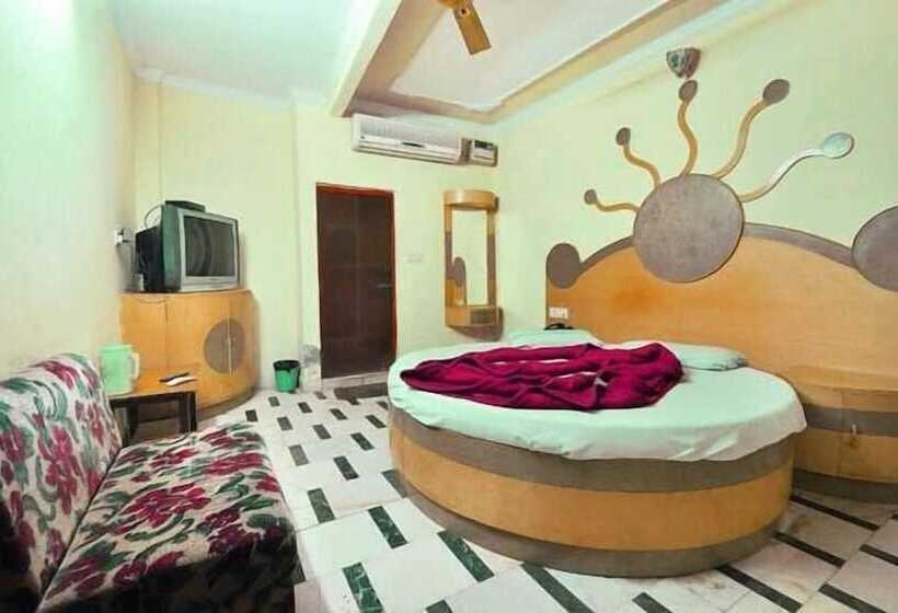 Номер Deluxe, Neha Inn